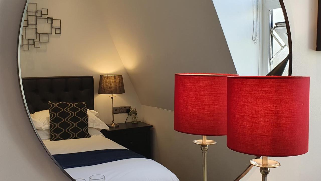 A Room With A View Μπράιτον Εξωτερικό φωτογραφία A bedroom at the hotel
