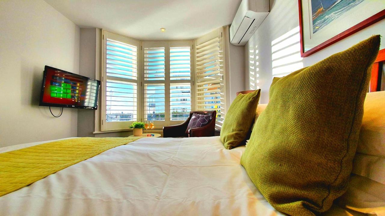 A Room With A View Μπράιτον Εξωτερικό φωτογραφία A bedroom at the hotel